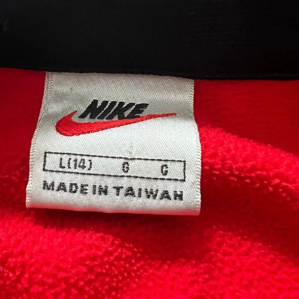 Vintage Y2K Nike mini swoosh Red Fleece Crewneck w black trim. Size L 14